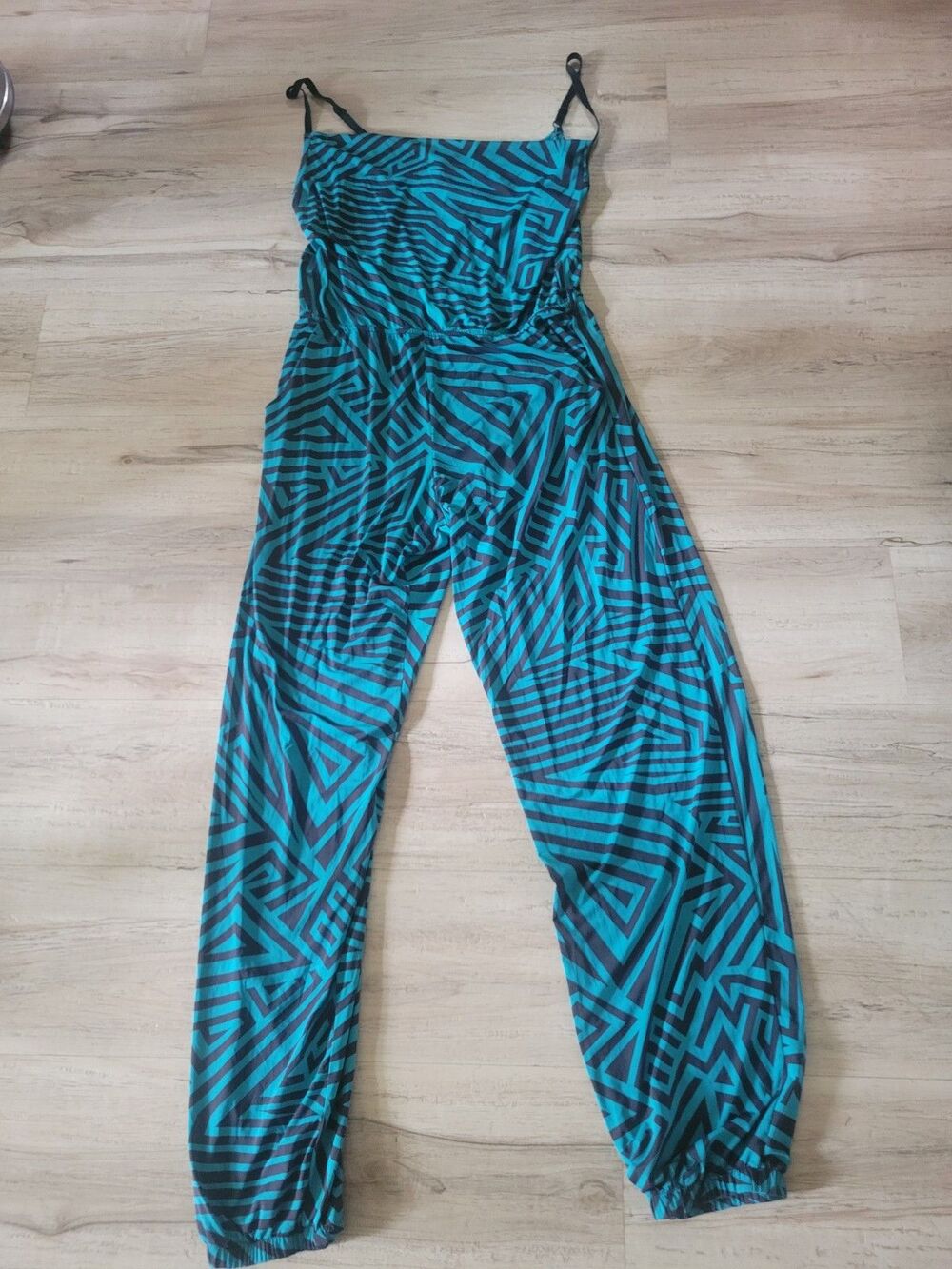 Kardashian Teal & Black Geometric Jumper Sz Medium
